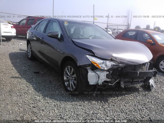 4T1BF1FK4GU542996 - 2016 TOYOTA CAMRY LE/XLE/SE/XSE GRAY photo 1