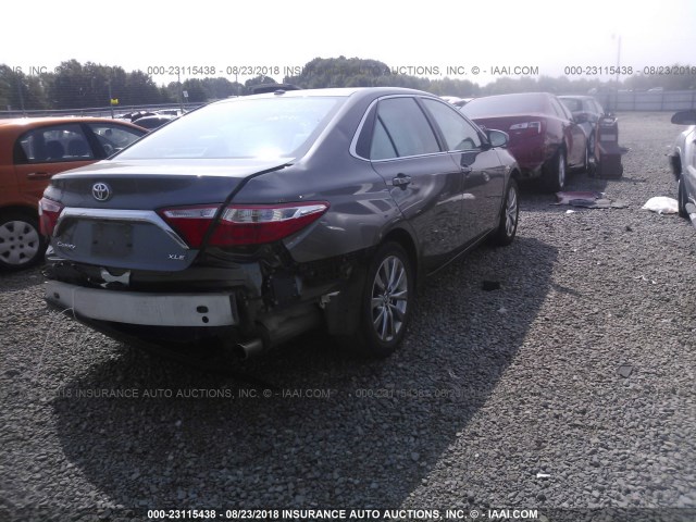 4T1BF1FK4GU542996 - 2016 TOYOTA CAMRY LE/XLE/SE/XSE GRAY photo 4