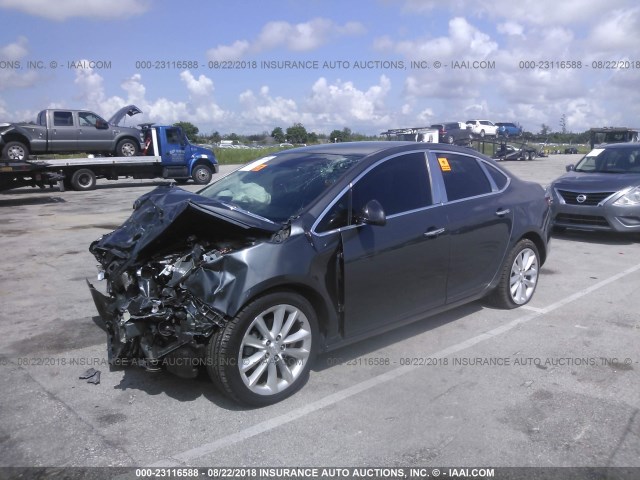 1G4PS5SK0D4162760 - 2013 BUICK VERANO GRAY photo 2