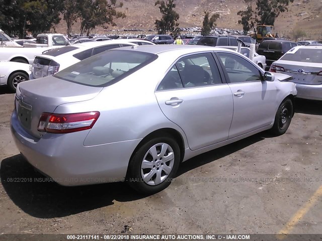 4T1BF3EK8BU157639 - 2011 TOYOTA CAMRY SE/LE/XLE 银色 照片 4
