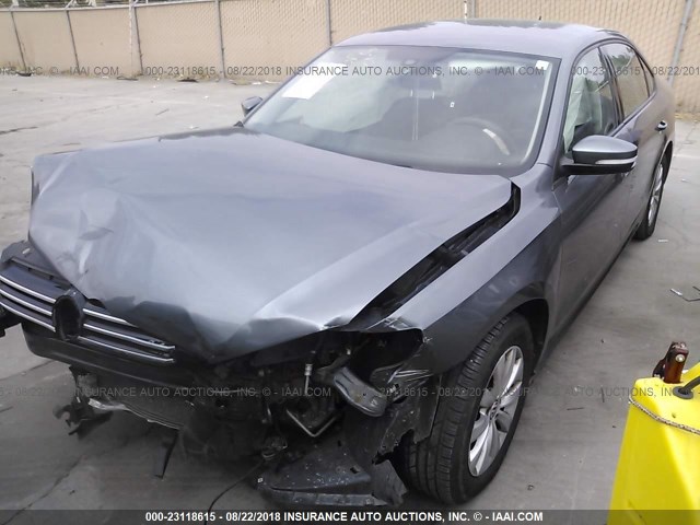 1VWAP7A36DC117858 - 2013 VOLKSWAGEN PASSAT S GRAY photo 2