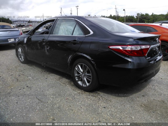 4T1BF1FK0GU264128 - 2016 TOYOTA CAMRY LE/XLE/SE/XSE BLACK photo 3