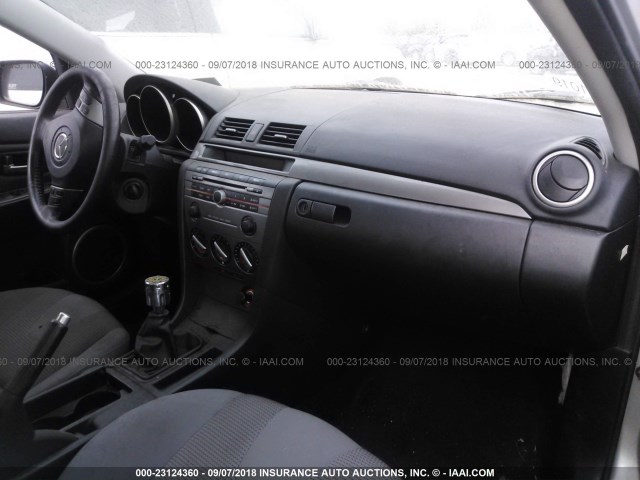 JM1BK324581783780 - 2008 MAZDA 3 S SILVER photo 5