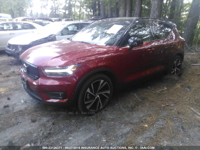 YV4162XZ6K2007364 - 2019 VOLVO XC40 T5/MOMENTUM/R DESIGN RED photo 2