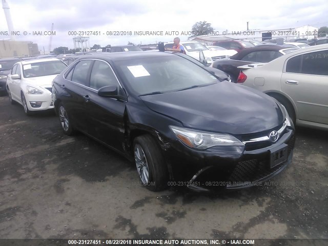 4T1BF1FK3FU093227 - 2015 TOYOTA CAMRY LE/XLE/SE/XSE BLACK photo 1