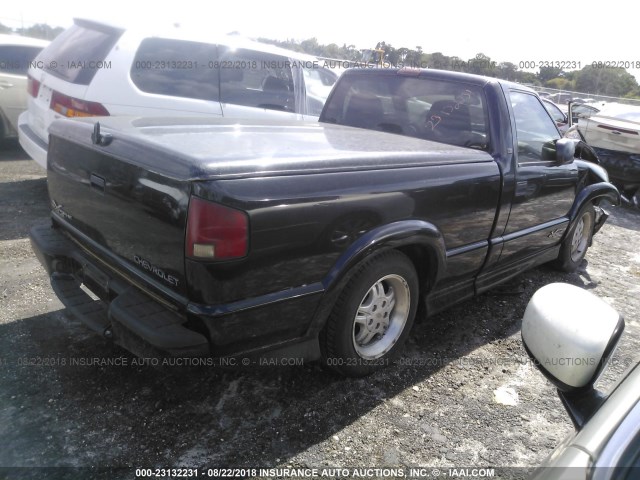 1GCCS14W9Y8120386 - 2000 CHEVROLET S TRUCK S10 BLACK photo 4