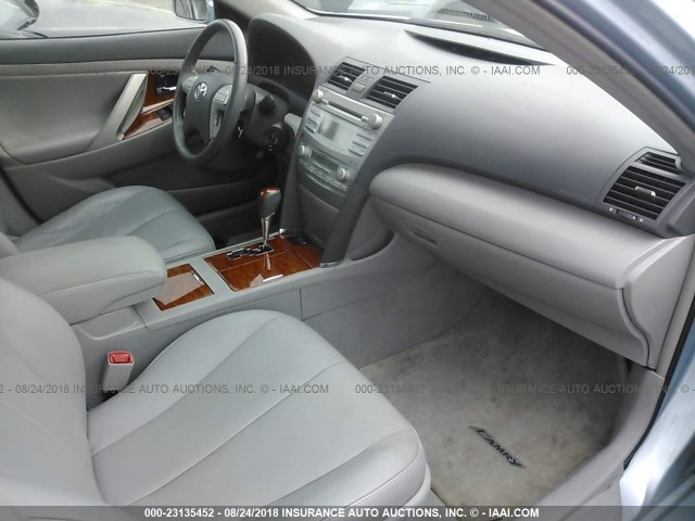 4T1BE46K39U844822 - 2009 TOYOTA CAMRY SE/LE/XLE Light Blue photo 5