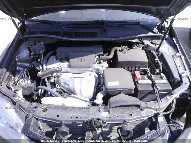 4T1BF1FK7HU332121 - 2017 TOYOTA CAMRY LE/XLE/SE/XSE GRAY photo 10