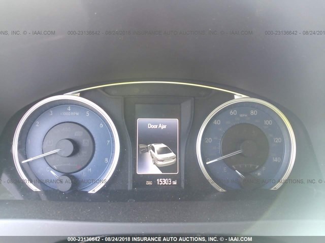 4T1BF1FK7HU332121 - 2017 TOYOTA CAMRY LE/XLE/SE/XSE GRAY photo 7