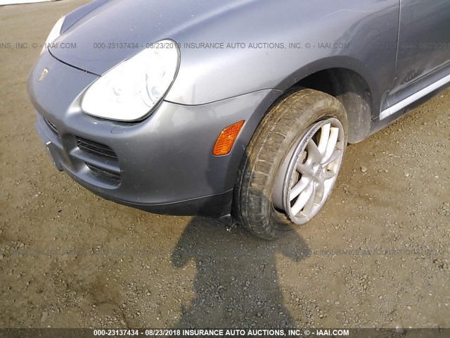 WP1AB29P74LA69734 - 2004 PORSCHE CAYENNE S GRAY photo 6