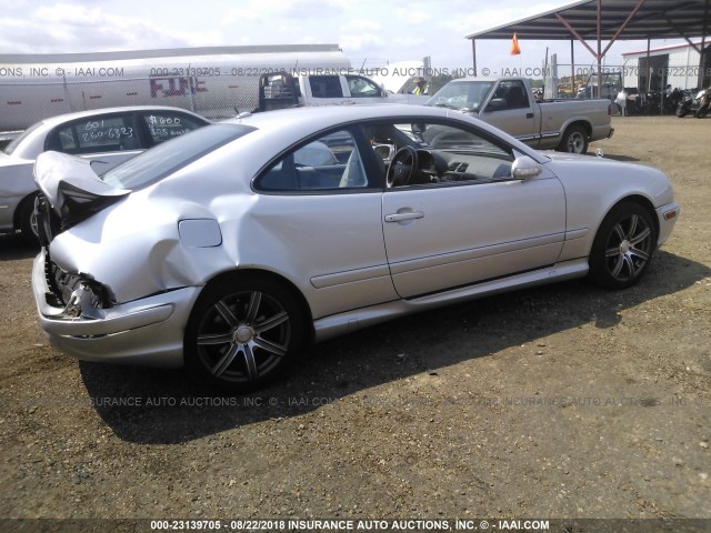 WDBLJ70G32F195641 - 2002 MERCEDES-BENZ CLK 430 SILVER photo 4