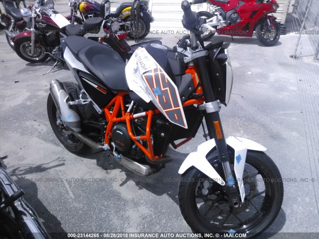 VBKLDT409DM758820 - 2013 KTM 690 DUKE WHITE photo 1