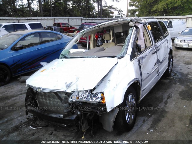 2A4RR6DXXAR240746 - 2010 CHRYSLER TOWN & COUNTRY LIMITED WHITE photo 2