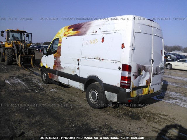 WDYPE7CCXB5515967 - 2011 FREIGHTLINER Sprinter 2500 WHITE photo 3