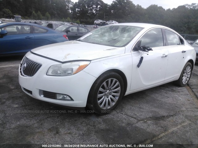 2G4GS5EV5D9131068 - 2013 BUICK REGAL PREMIUM WHITE photo 2