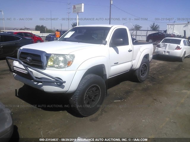 5TENX62N27Z336367 - 2007 TOYOTA TACOMA PRERUNNER WHITE photo 2