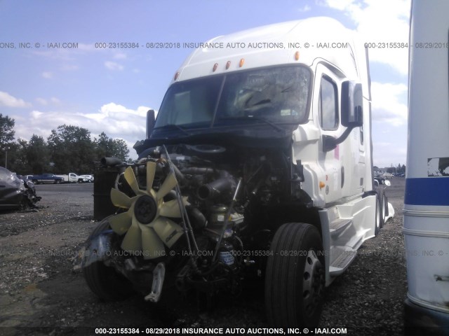 3AKJGLD51ESFZ1744 - 2014 FREIGHTLINER CASCADIA 125  WHITE photo 2