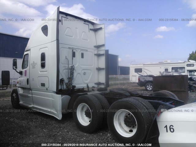 3AKJGLD51ESFZ1744 - 2014 FREIGHTLINER CASCADIA 125  WHITE photo 3