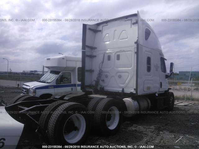 3AKJGLD51ESFZ1744 - 2014 FREIGHTLINER CASCADIA 125  WHITE photo 4