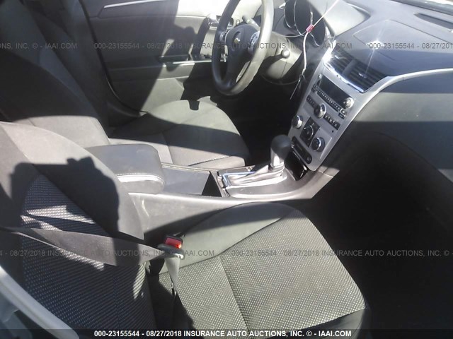 1G1ZC5E19BF384124 - 2011 CHEVROLET MALIBU 1LT SILVER photo 5