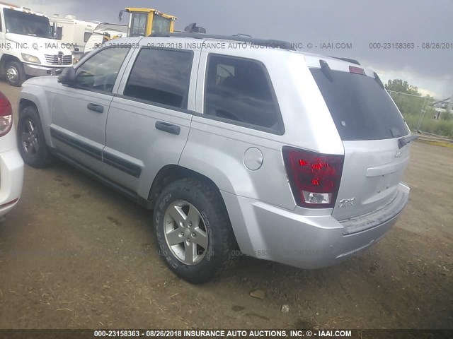 1J4GR48KX6C167601 - 2006 JEEP GRAND CHEROKEE LAREDO/COLUMBIA/FREEDOM 银色 照片 3