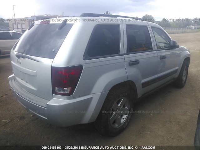 1J4GR48KX6C167601 - 2006 JEEP GRAND CHEROKEE LAREDO/COLUMBIA/FREEDOM 银色 照片 4