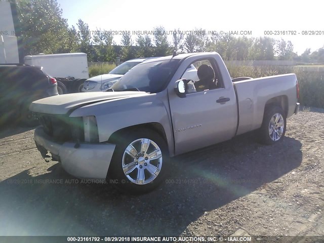 1GCEC14X68Z111234 - 2008 CHEVROLET SILVERADO C1500 GRAY photo 2