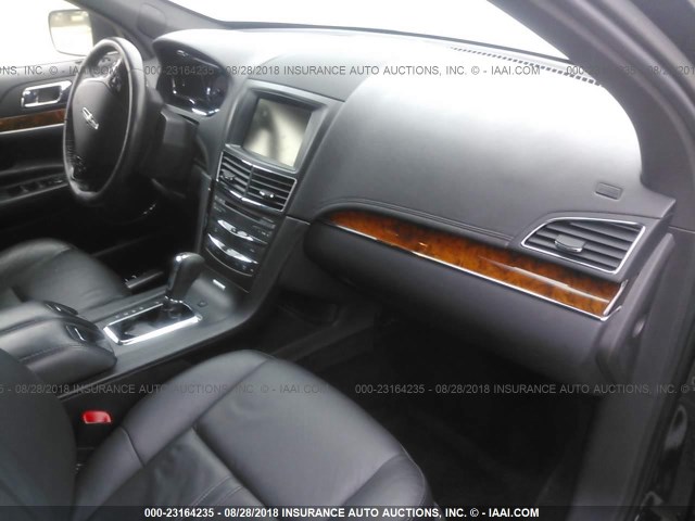 2LMHJ5NK5EBL59146 - 2014 LINCOLN MKT BLACK photo 5