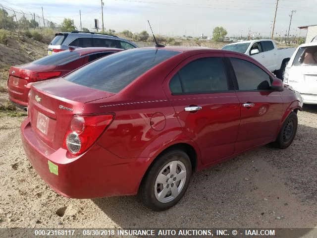 1G1JA5SH6D4241909 - 2013 CHEVROLET SONIC LS 红色 照片 4