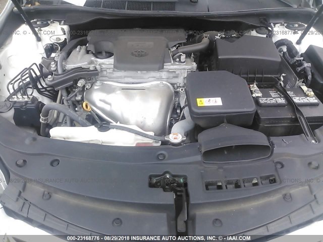 4T1BF1FKXHU330346 - 2017 TOYOTA CAMRY LE/XLE/SE/XSE WHITE photo 10