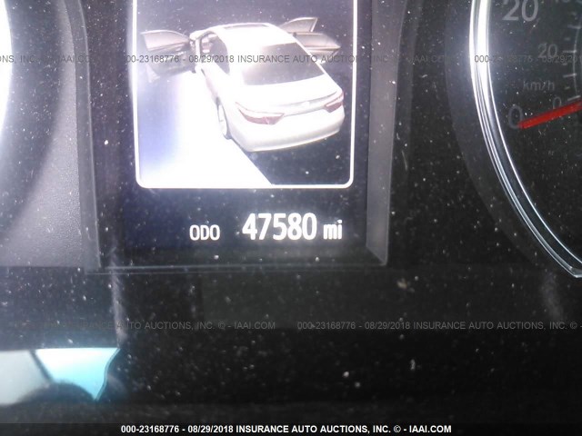 4T1BF1FKXHU330346 - 2017 TOYOTA CAMRY LE/XLE/SE/XSE WHITE photo 7