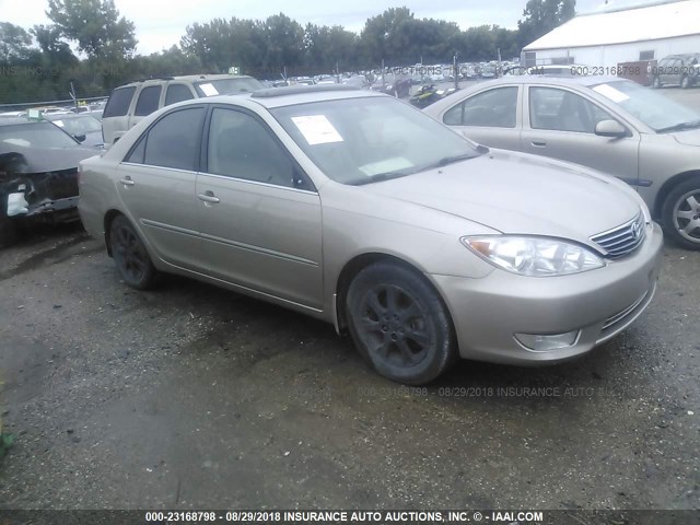 JTDBF32K950163048 - 2005 TOYOTA CAMRY LE/XLE/SE GOLD photo 1