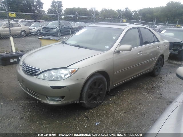 JTDBF32K950163048 - 2005 TOYOTA CAMRY LE/XLE/SE GOLD photo 2