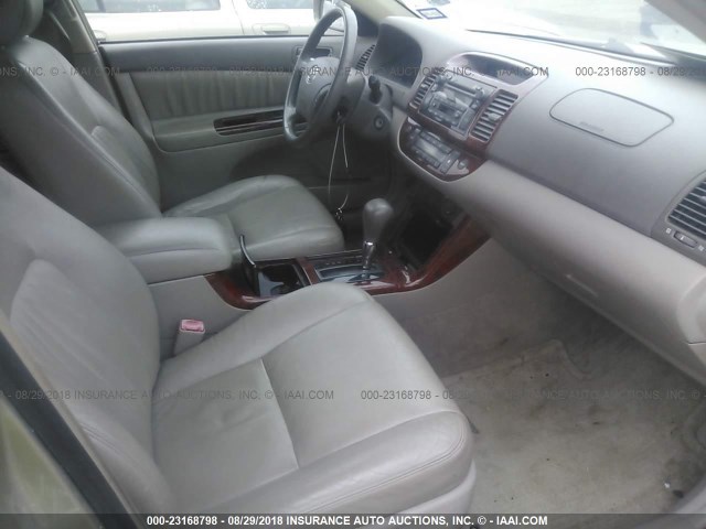JTDBF32K950163048 - 2005 TOYOTA CAMRY LE/XLE/SE GOLD photo 5