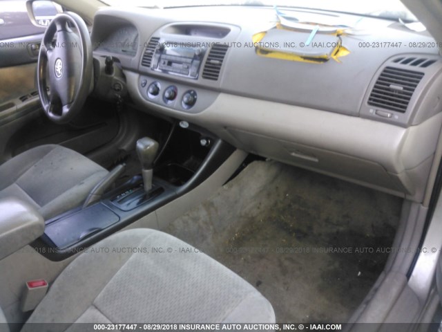 4T1BE32K42U057478 - 2002 TOYOTA CAMRY LE/XLE/SE TAN photo 5