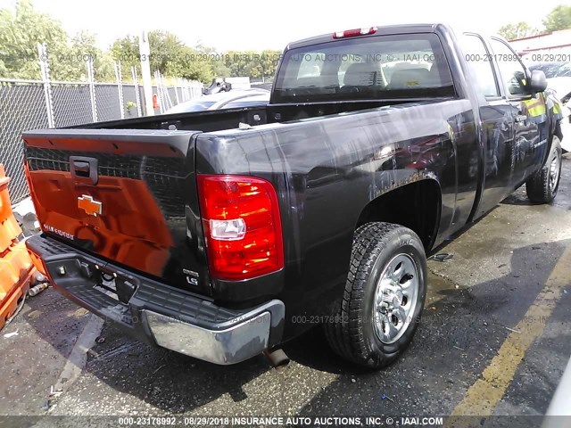 2GCEC19C971595560 - 2007 CHEVROLET SILVERADO C1500 BLACK photo 4