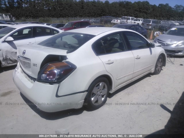 1N4AL21EX7C157650 - 2007 NISSAN ALTIMA 2.5/2.5S WHITE photo 4