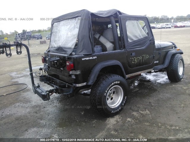 2J4FY29S9NJ561449 - 1992 JEEP WRANGLER / YJ  BLACK photo 4