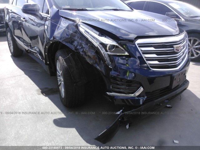 1GYKNBRS8HZ251361 - 2017 CADILLAC XT5 LUXURY BLUE photo 6