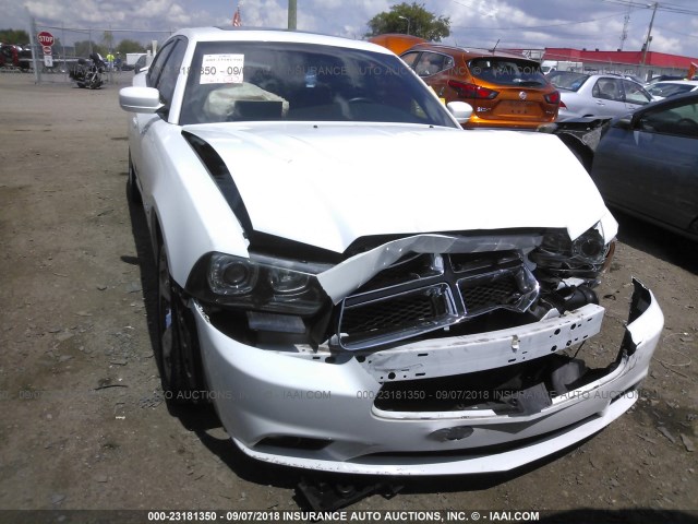 2C3CDXCT5DH726507 - 2013 DODGE CHARGER R/T WHITE photo 6