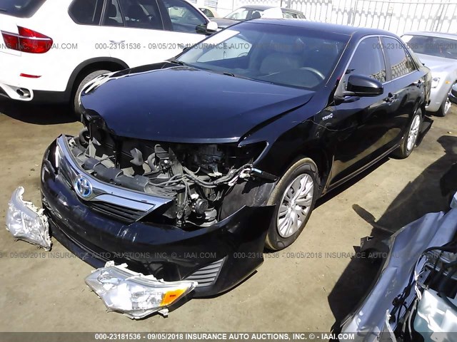 4T1BD1FK3DU084465 - 2013 TOYOTA CAMRY HYBRID/LE/XLE BLACK photo 2