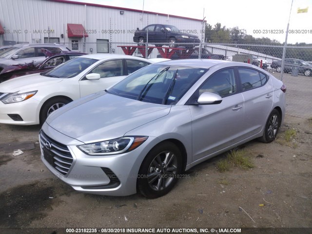 5NPD84LF6JH222614 - 2018 HYUNDAI ELANTRA SEL/VALUE/LIMITED SILVER photo 2