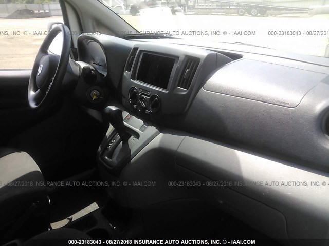 3N6CM0KN2FK703656 - 2015 NISSAN NV200 2.5S/2.5SV WHITE photo 5