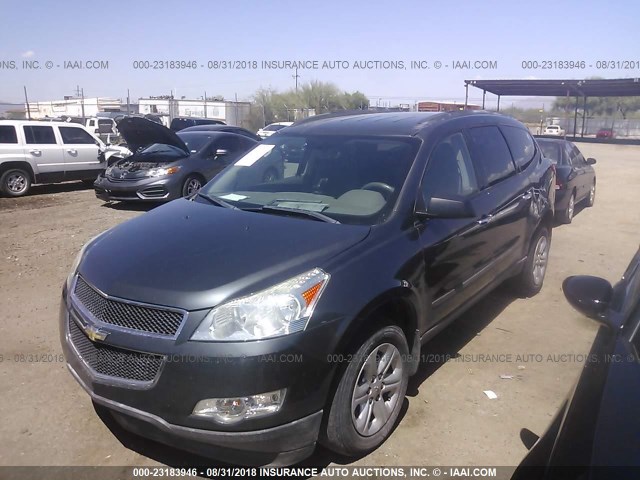 1GNKRFED4BJ327616 - 2011 CHEVROLET TRAVERSE LS GRAY photo 2