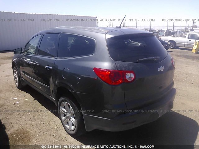 1GNKRFED4BJ327616 - 2011 CHEVROLET TRAVERSE LS GRAY photo 3