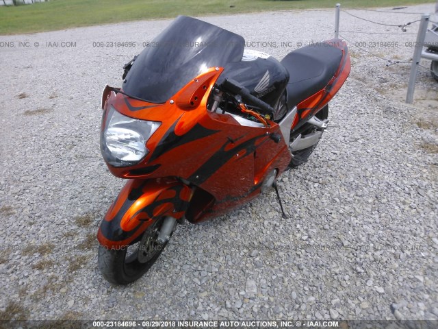 JH2SC35073M600416 - 2003 HONDA CBR1100 XX ORANGE photo 2