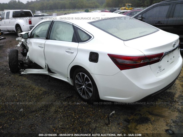 4T1BK1EBXHU244824 - 2017 TOYOTA AVALON XLE PLUS/PREMIUM/TOUR/LTD WHITE photo 3