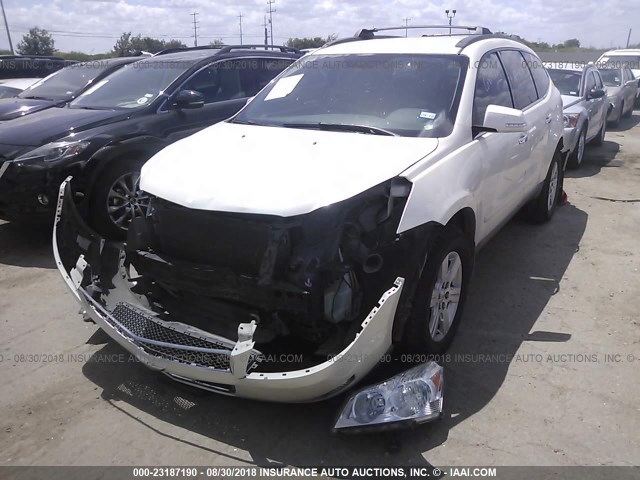 1GNKRGED4CJ242251 - 2012 CHEVROLET TRAVERSE LT WHITE photo 2