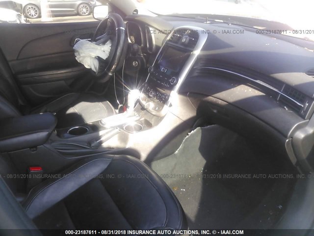 1G11F5SL5FF253529 - 2015 CHEVROLET MALIBU LTZ ნაცრისფერი ფოტო 5