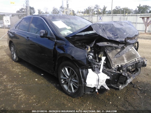 4T1BF1FK4HU338233 - 2017 TOYOTA CAMRY LE/XLE/SE/XSE BLACK photo 1